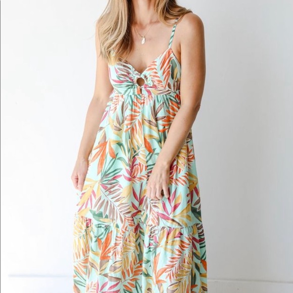 Perfect Paradise Maxi Dress- Floral - Picture 5 of 7